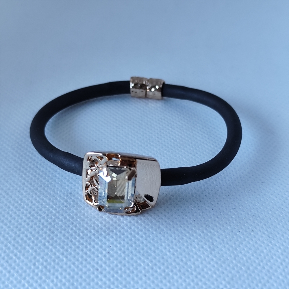 4/$50⭐️Black Brand Bracelet Gold-tone metal clasp and centerpiece